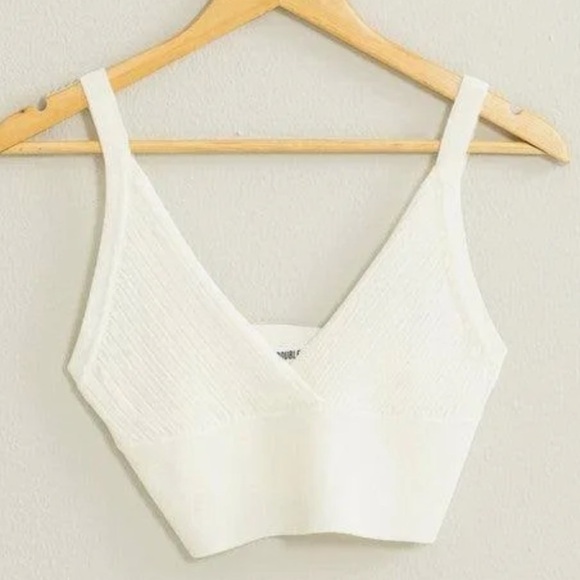 Double Zero size large ivory crop v tank in excellent like-new condition - Picture 2 of 8